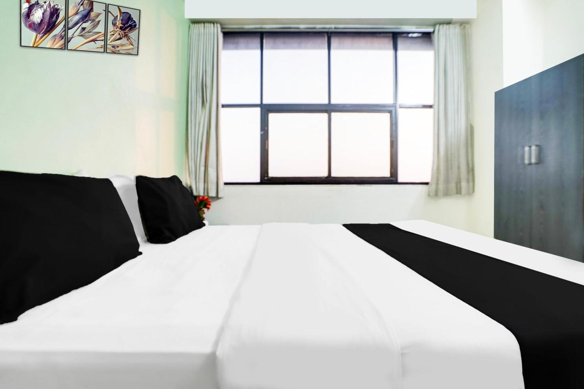 Hotel O Vanya Palace Ahmedabad Eksteriør billede