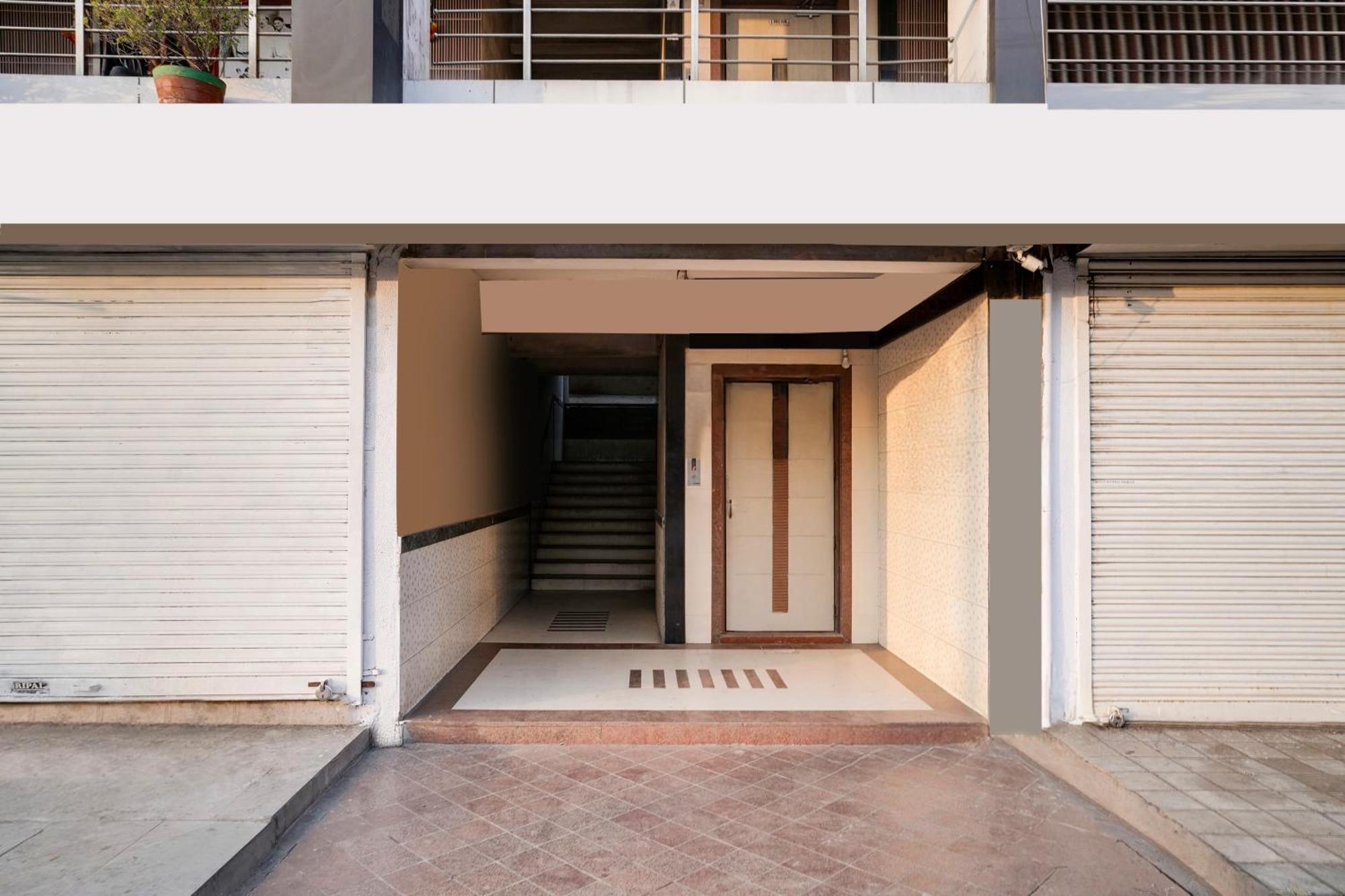 Hotel O Vanya Palace Ahmedabad Eksteriør billede